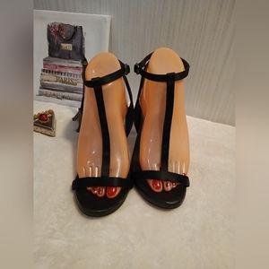 BCBGMAXAZRIA high heels